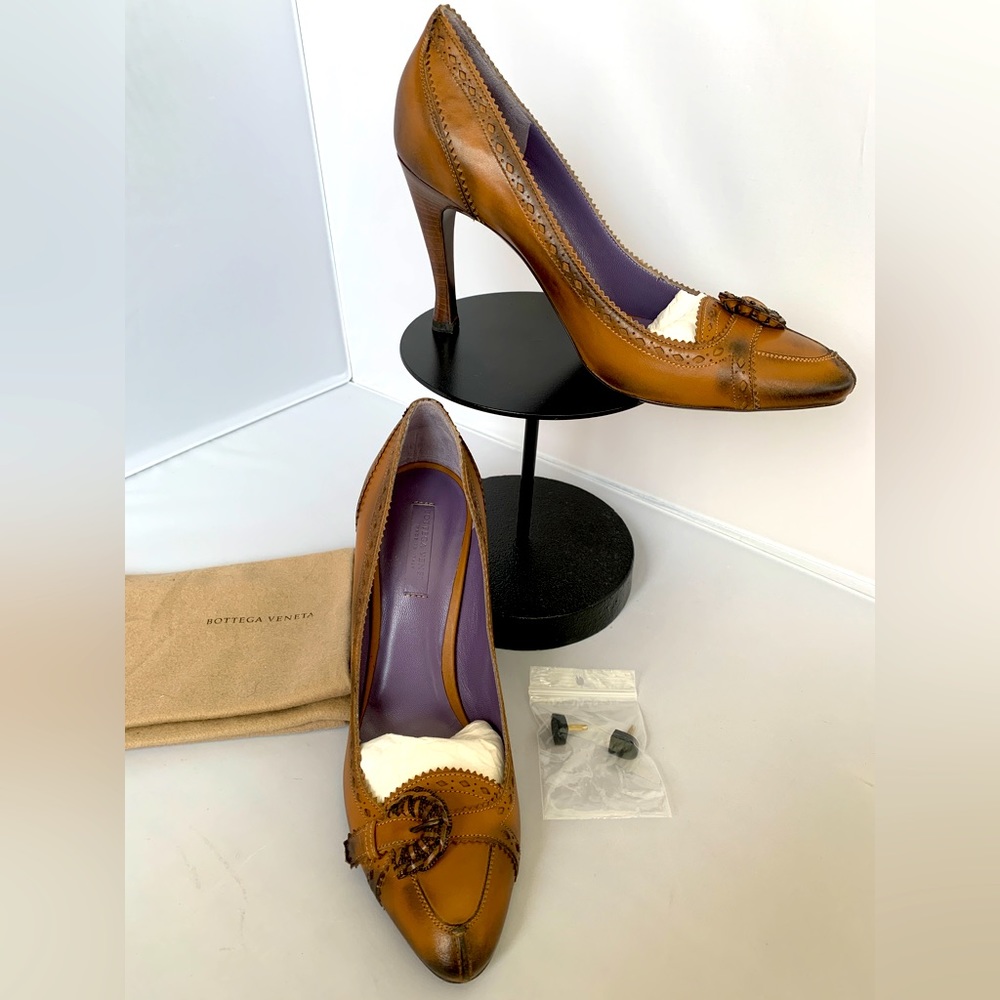 Bottega Veneta Tan Heels 39